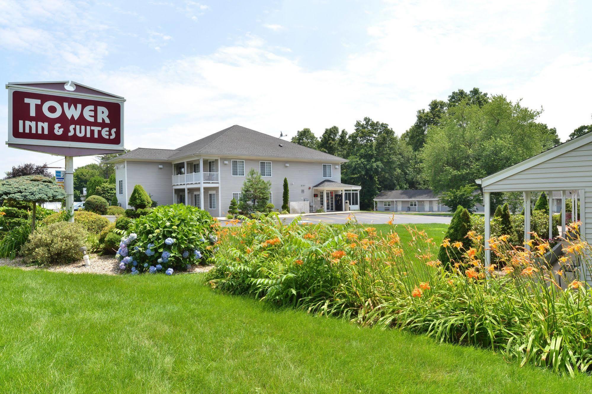 Tower Inn And Suites Of Guilford / Madison Buitenkant foto