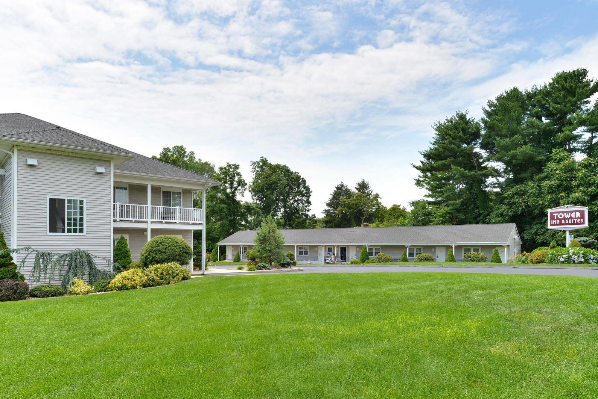 Tower Inn And Suites Of Guilford / Madison Buitenkant foto